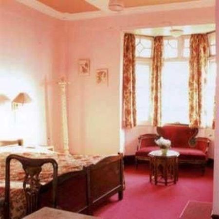 דרג'ילינג Pineridge Hotel חדר תמונה